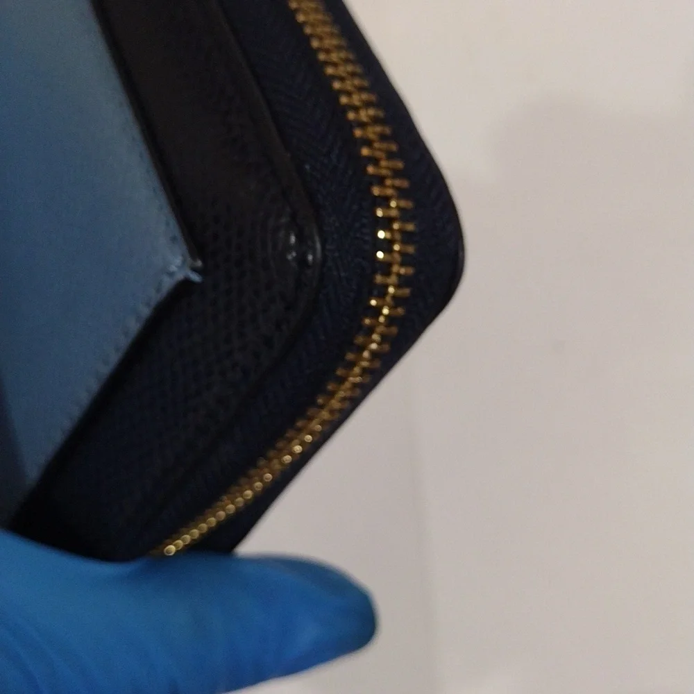 Authentic Coach Navy & Blue Crossgrain Zip-Around Wallet – Gold Logo Leather